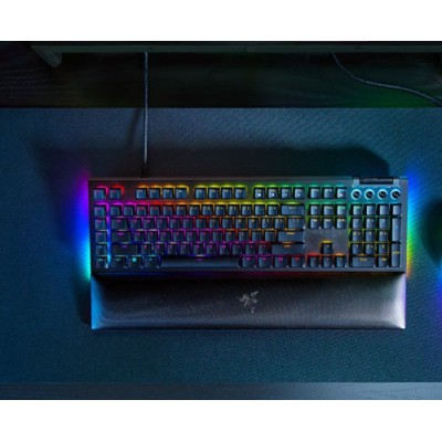 TECLADO RAZER BLACKWIDOW V4 GREEN SWITCH USA RZ03 04690100 R3M1